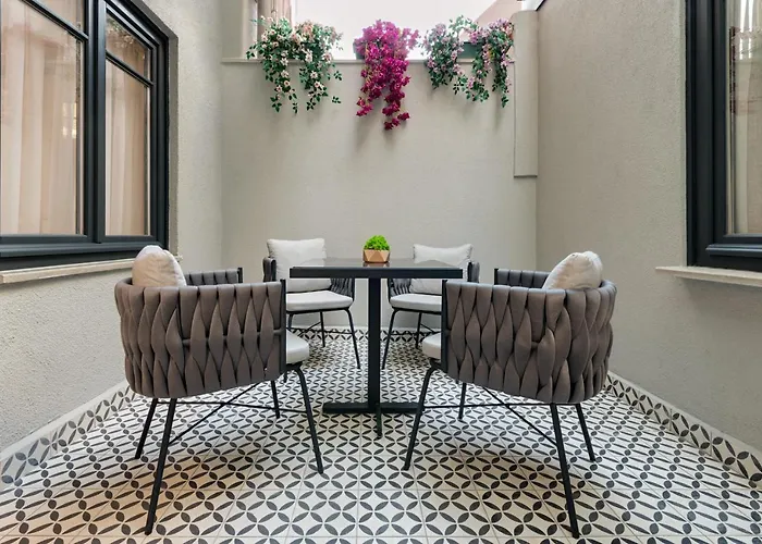 Gleam Collection Hotel
